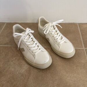 ☀️ 💝 Veja Campo Leather Sneakers EUC